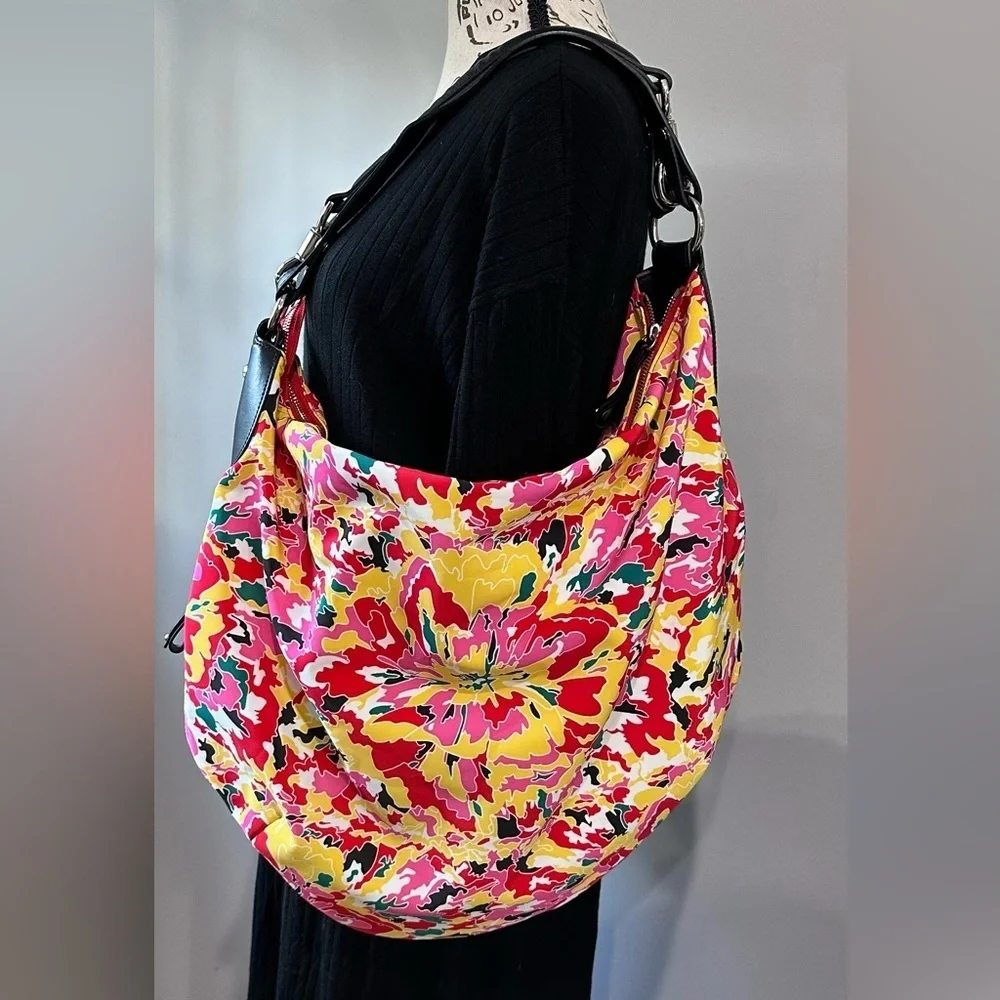 🌸💐Le Tennaur Colorful Bouquet Print Hobo Purse -🌸💐